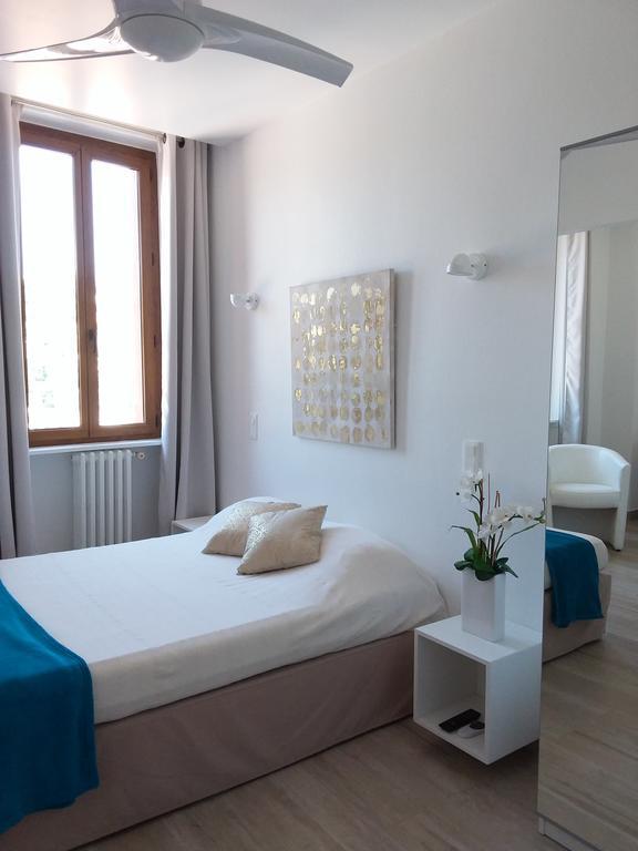 Hotel Du Soleil Hyères Esterno foto