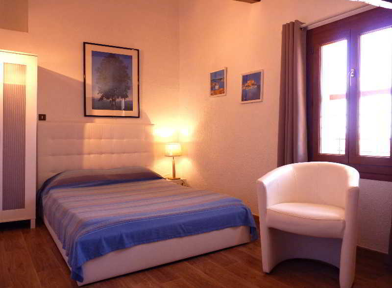 Hotel Du Soleil Hyères Esterno foto